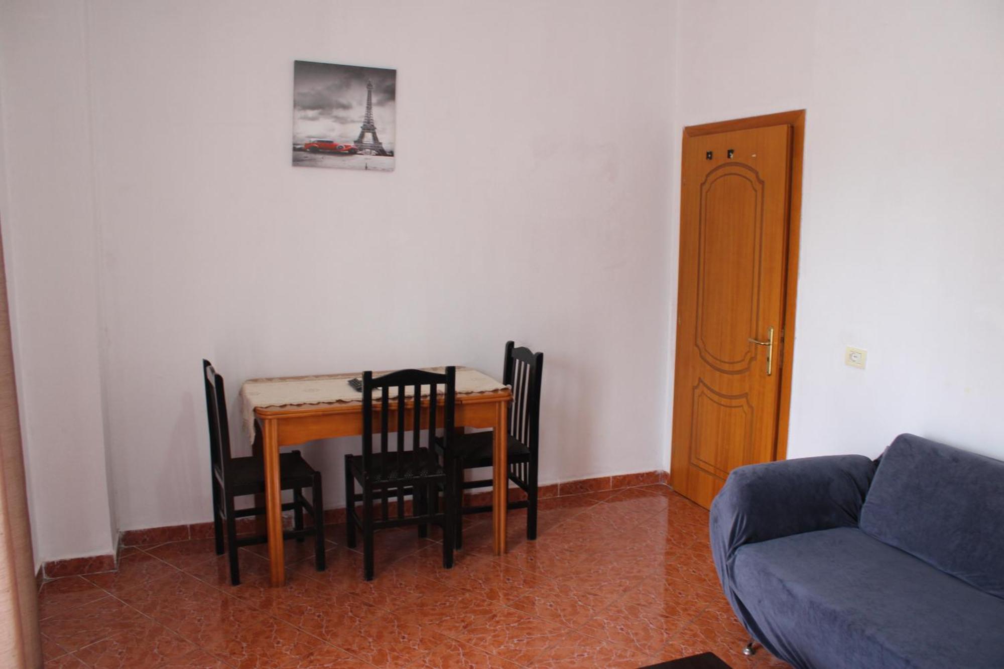Crew Hostel Tirana Kültér fotó