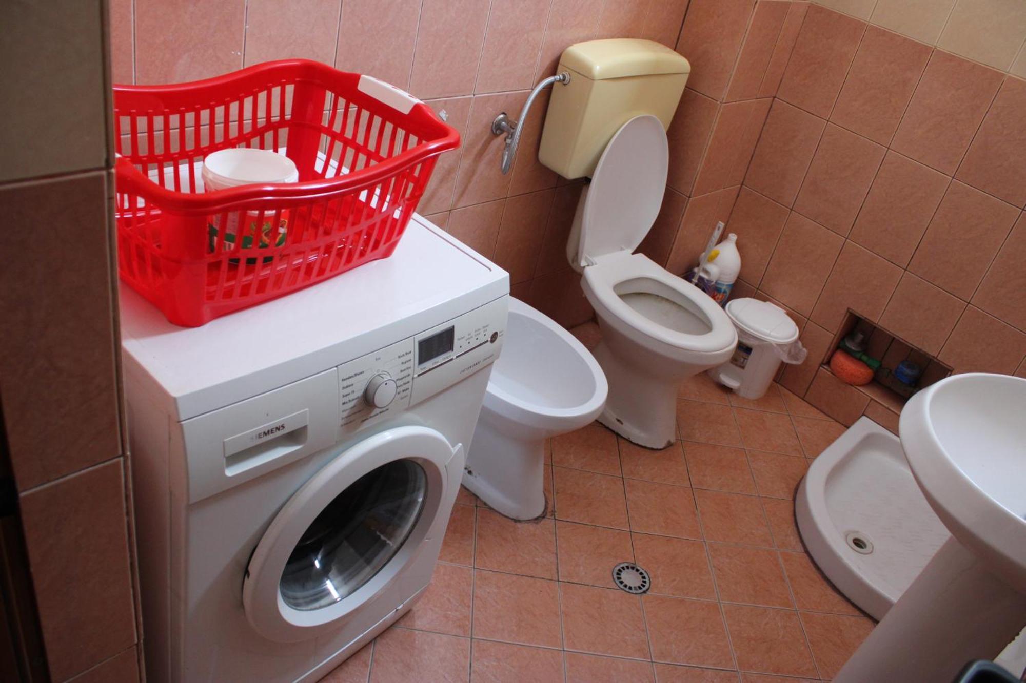 Crew Hostel Tirana Kültér fotó