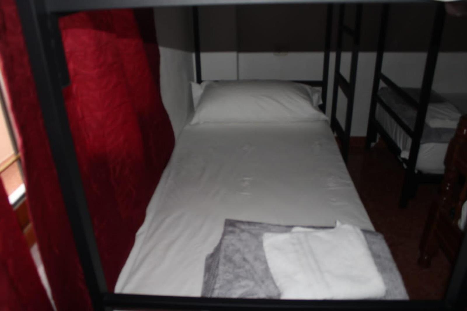 Crew Hostel Tirana Kültér fotó